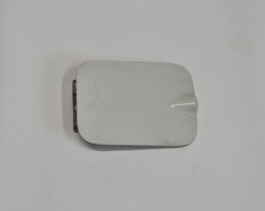 Audi 100 C3 Type 44 fuel filler cap white
