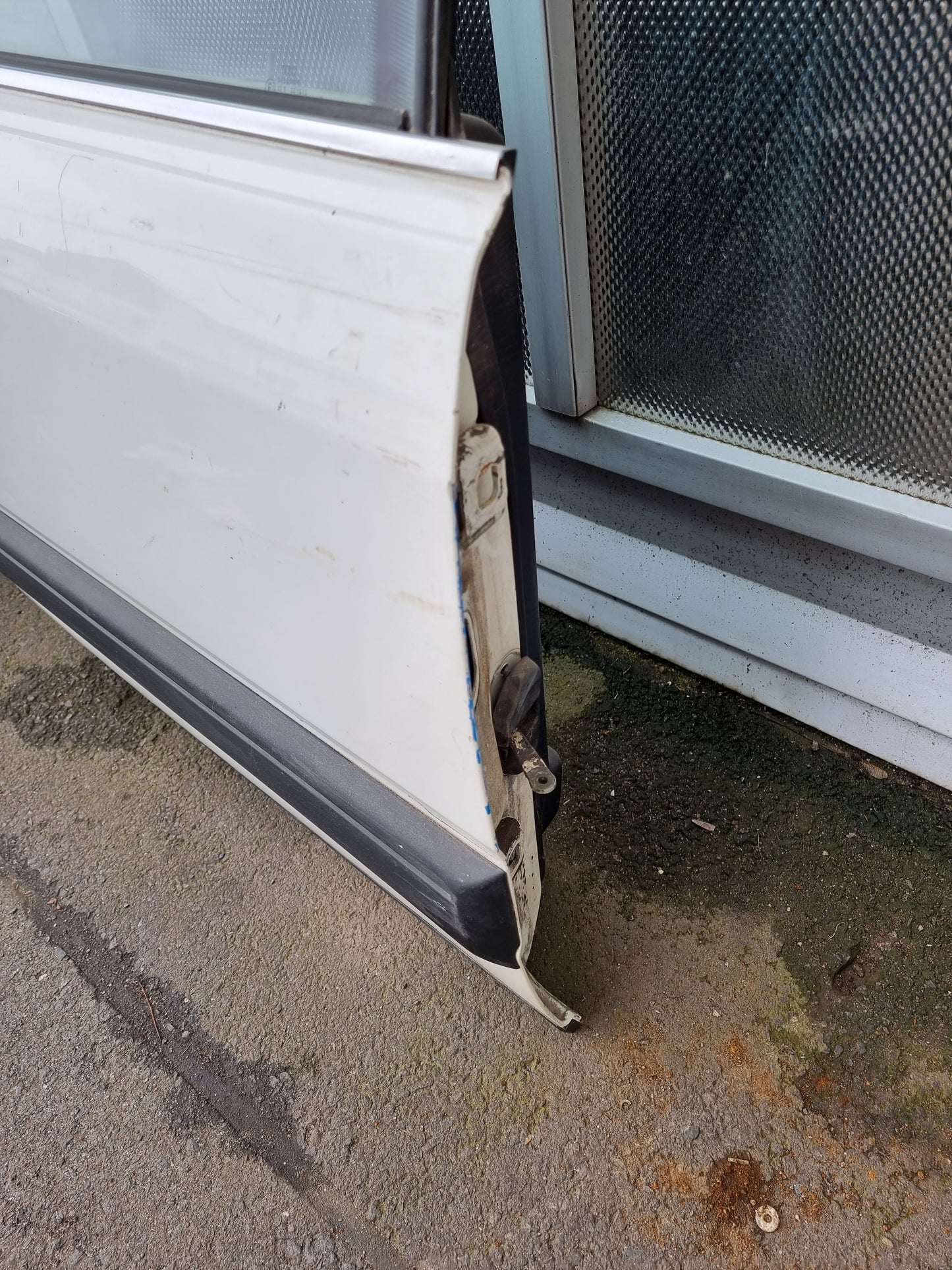 Audi 100 C3 Typ 44 Limousine right side back door used condition