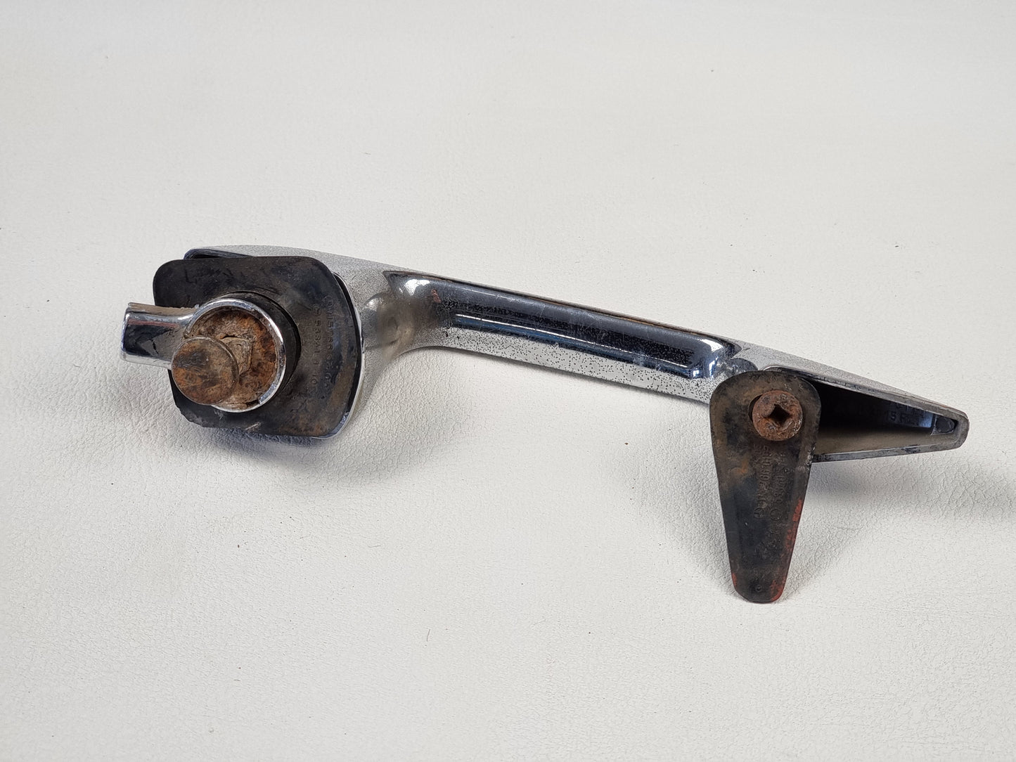 Mercedes W114 W115 Door handle left 1157660301
